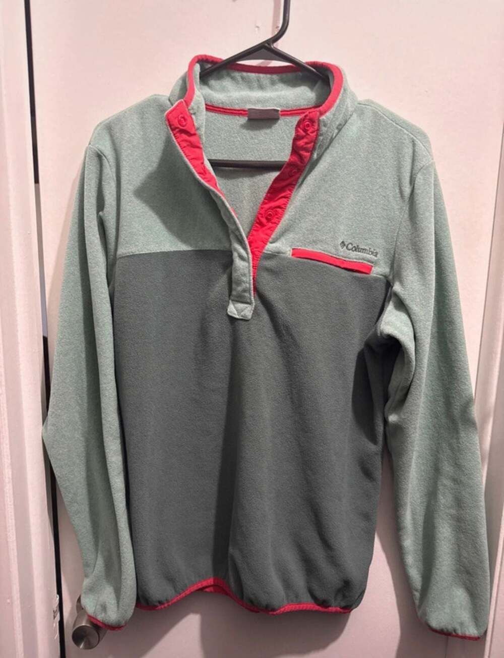 Columbia Women's Fleece 1/4 Snap Pullover, Light Green and Gray with Red Trim, S
